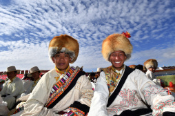 藏北安多牧区的“天线帽”